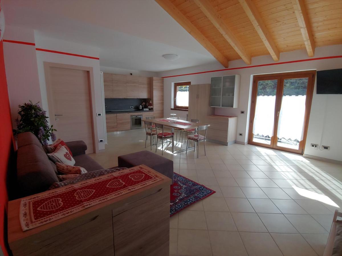 Pisolo Selvaggio Apartamento Tirano Exterior foto